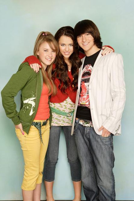 Miley Cyrus Emily Osment e Mitchel Musso in una foto promozionale di Hannah