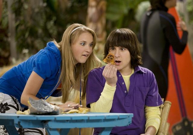Mitchel Musso ed Emily Osment nell'episodio You Didn't Say It's Your