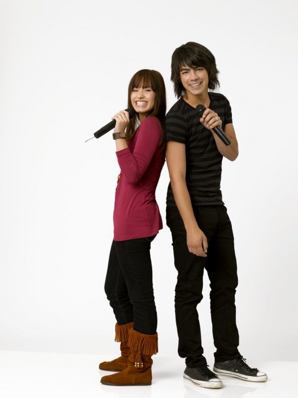 Demi Lovato e Joe Jonas in una foto promozionale del film Camp Rock