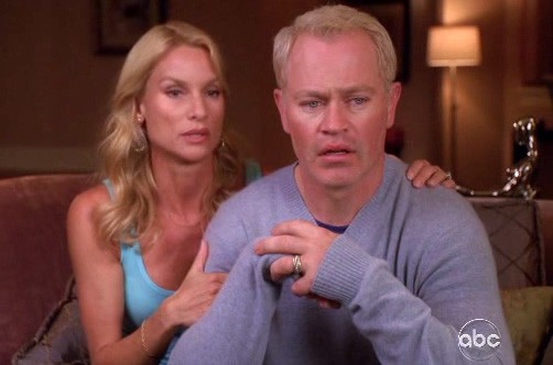 http://images.movieplayer.it/2008/12/05/nicollette-sheridan-in-una-scena-dell-episodio-me-and-my-town-della-serie-desperate-housewives-99013.jpg