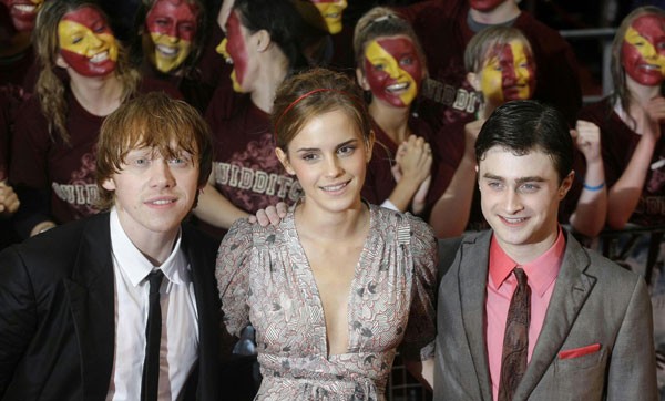 Emma Watson Rupert Grint e Daniel Radcliffe durante la premiere'bagnata'