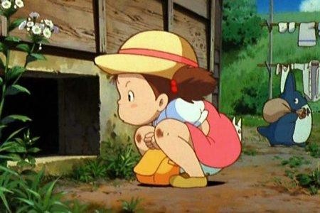Una scena del film Il mio vicino Totoro di Hayao Miyazaki