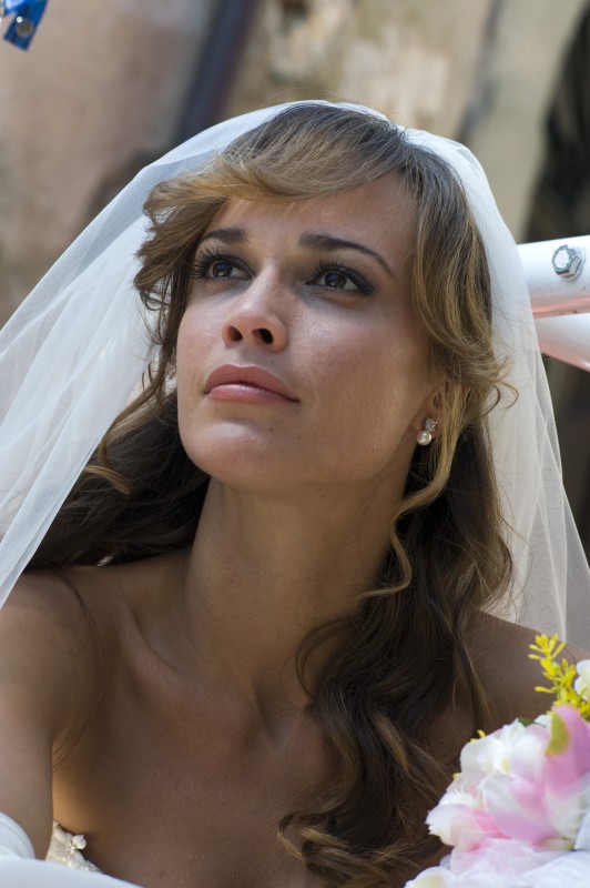 Roberta Giarrusso sposa nell'episodio Matrimonio con delitto della serie Il