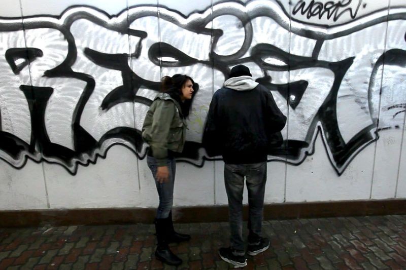 vietato-morire-graffiti-in-una-scena-del-documentario-sul-recupero-dalla-tossicodipendenza-261444