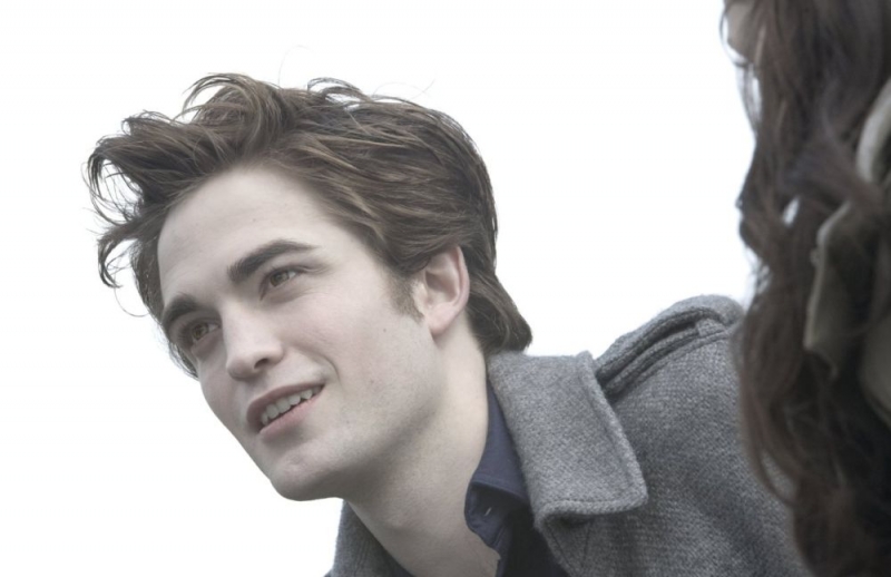 Robert Pattinson è Edward Cullen nel film Twilight